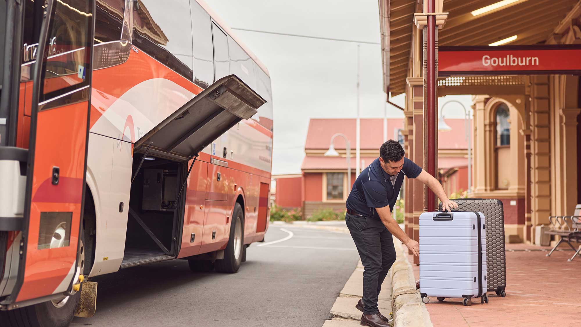 122586-2-luggage-coach-goulburn-CAL.jpg