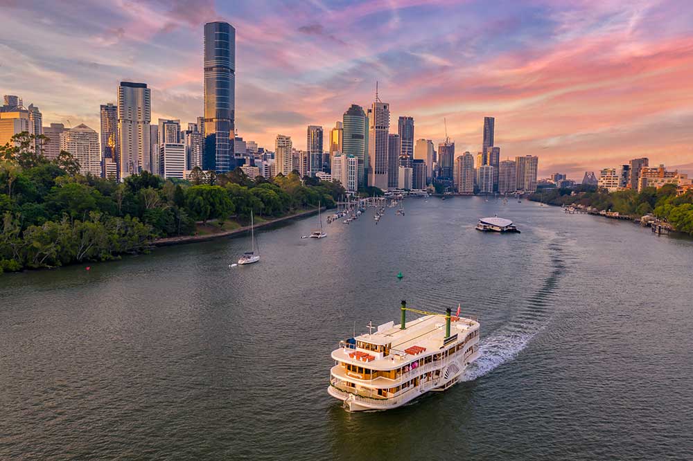 325924-the-river-queen-glides-down-the-brisbane-river-web.jpg