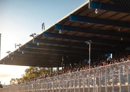 supercars eastern creek grandstand
